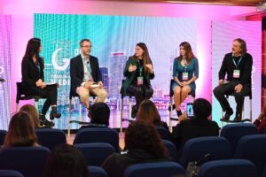 Corfo y ProChile abren postulación a programa de internacionalización para emprendimientos innovadores y startups