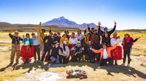 Tarapacá: Mes de la Montaña concluyó con ascensión al Volcán Isluga